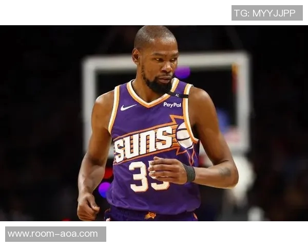 杜兰特分享绝杀瞬间助教罗伊艾维替补席惊呆表情引热议