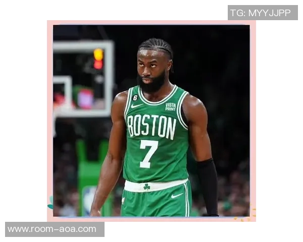 张佳玮分析杰伦布朗中投表现仅健康莱昂纳德可与之匹敌